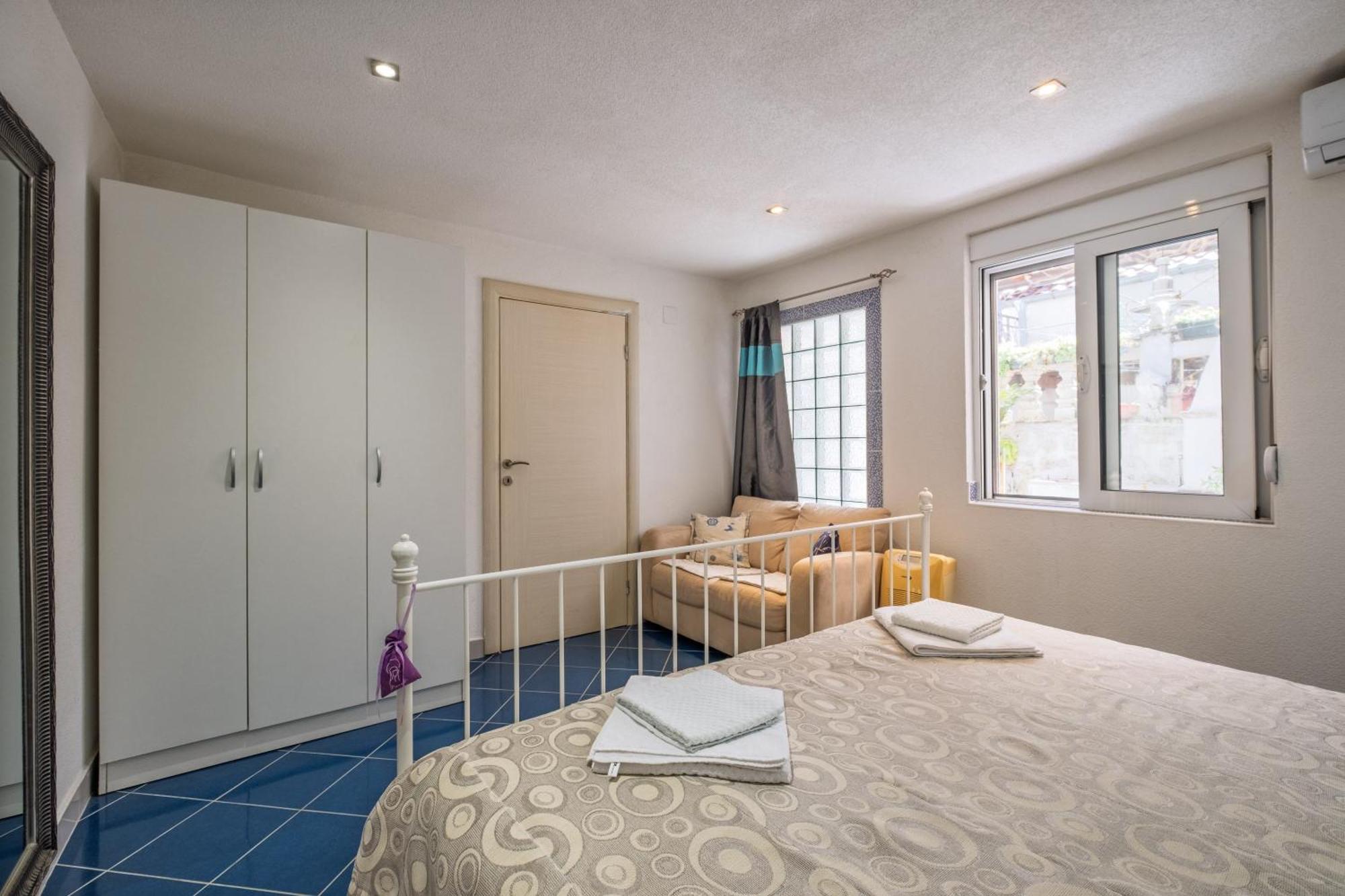 Bluemarine Rooms & Apartments Пераст Екстериор снимка