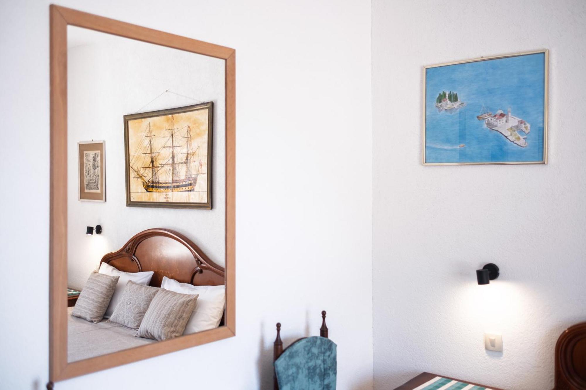 Bluemarine Rooms & Apartments Пераст Екстериор снимка